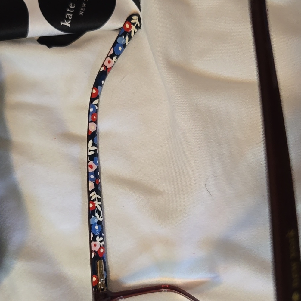 Kate Spade Plum Floral Reading Glasses +200 NWT - Picture 7 of 8